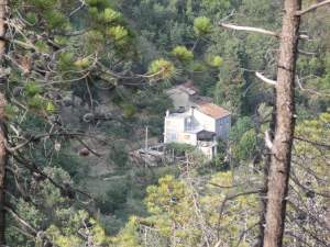 Xtrallusion photo library of independent, self-guided walking and sightseeing holidays in Italy. Pictures, images, photos and photographs taken along the way of this 1-day walking itinerary, to give you a visual impression of the day's walk.